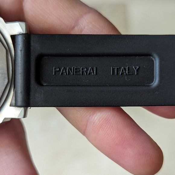 Men's Watch - Picture 7 of 10